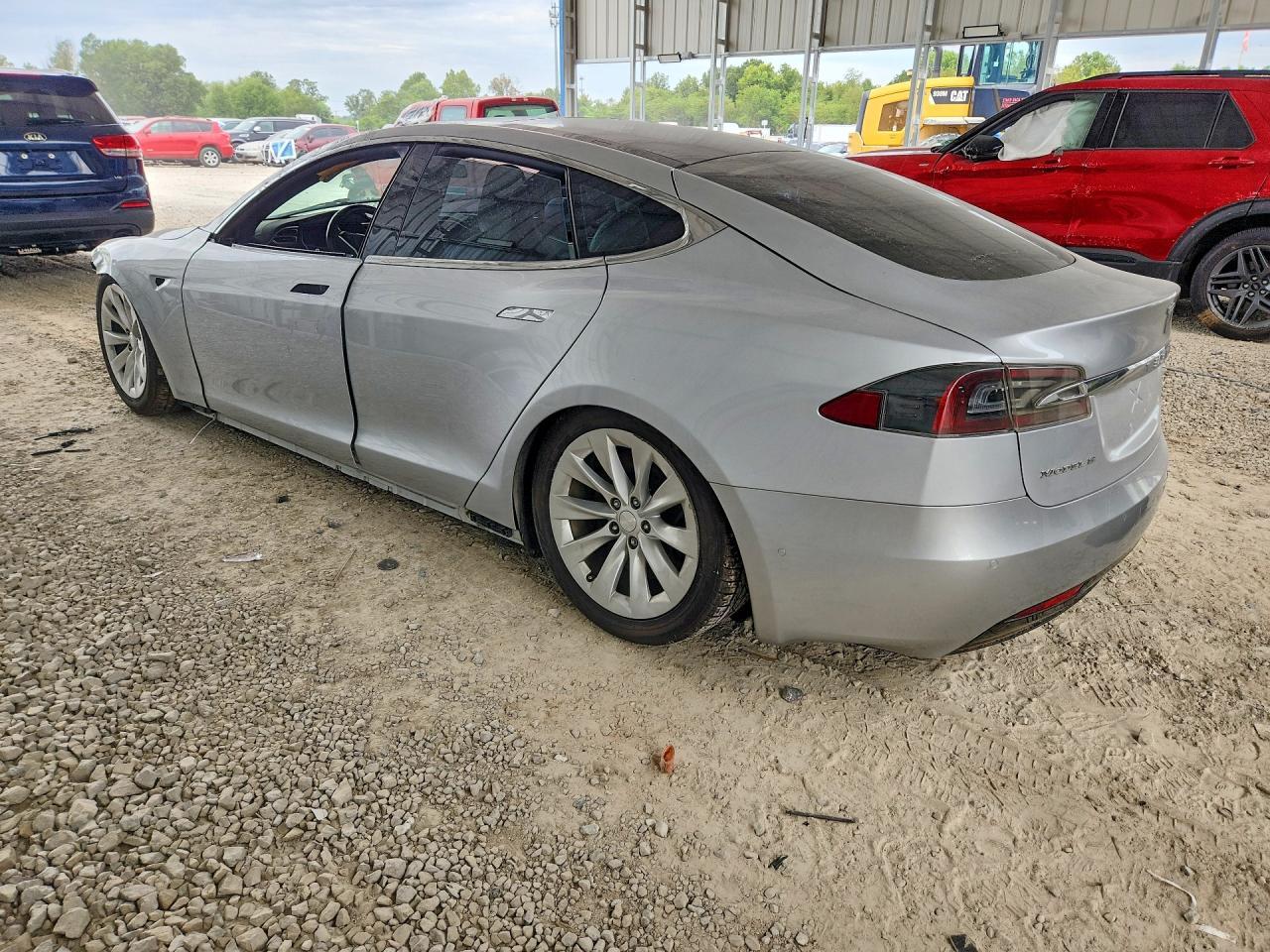 2017 Tesla Model S - Фото 2