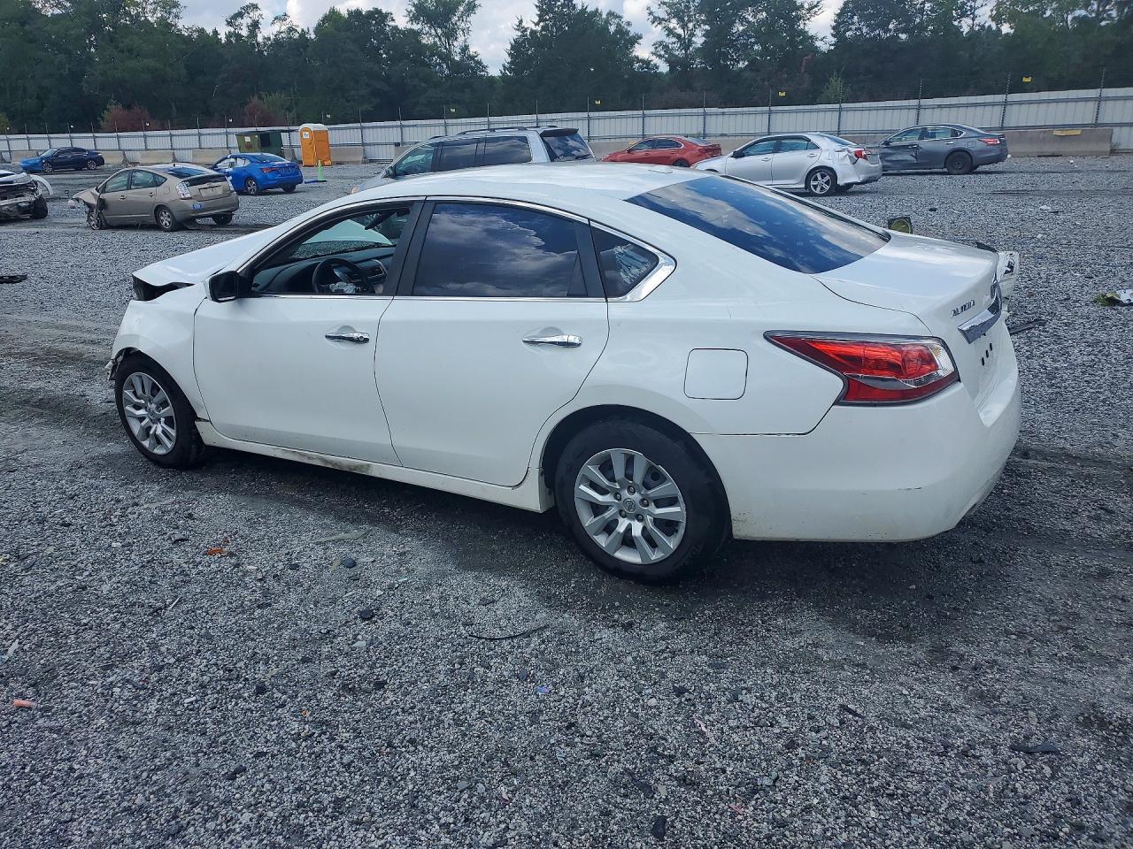 2015 Nissan Altima 2.5 S - Image 2