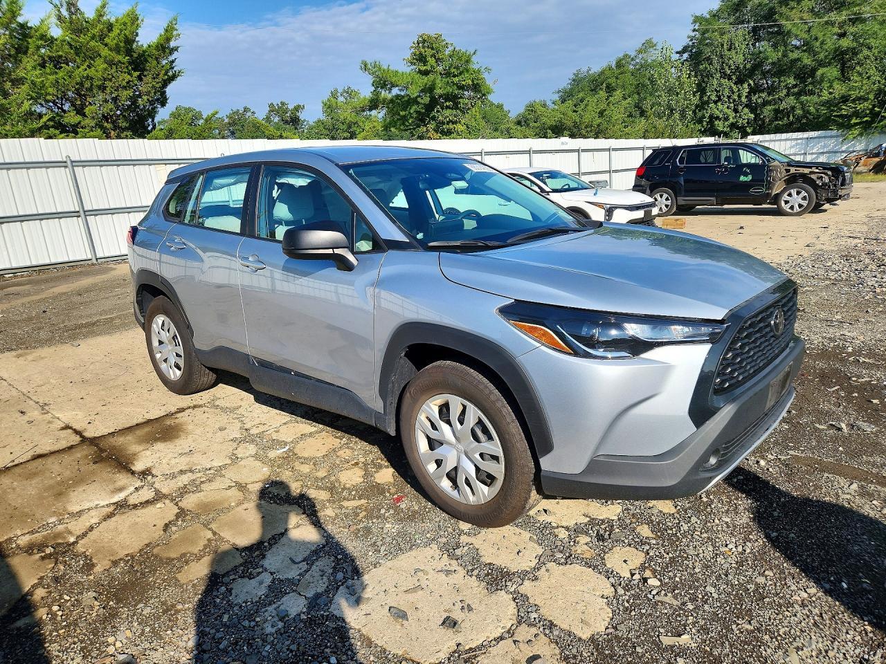 2025 Toyota Corolla Cross L - Фото 4