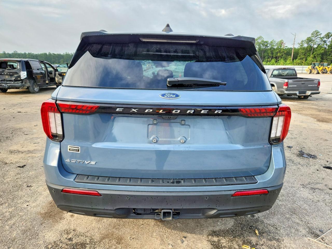 2025 Ford Explorer Active - Фото 6