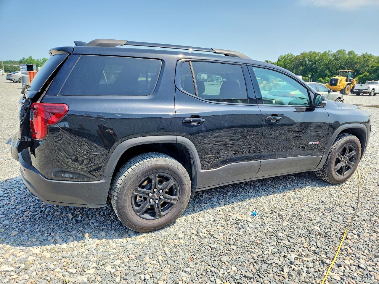 2022 GMC Acadia At4 - Фото 3