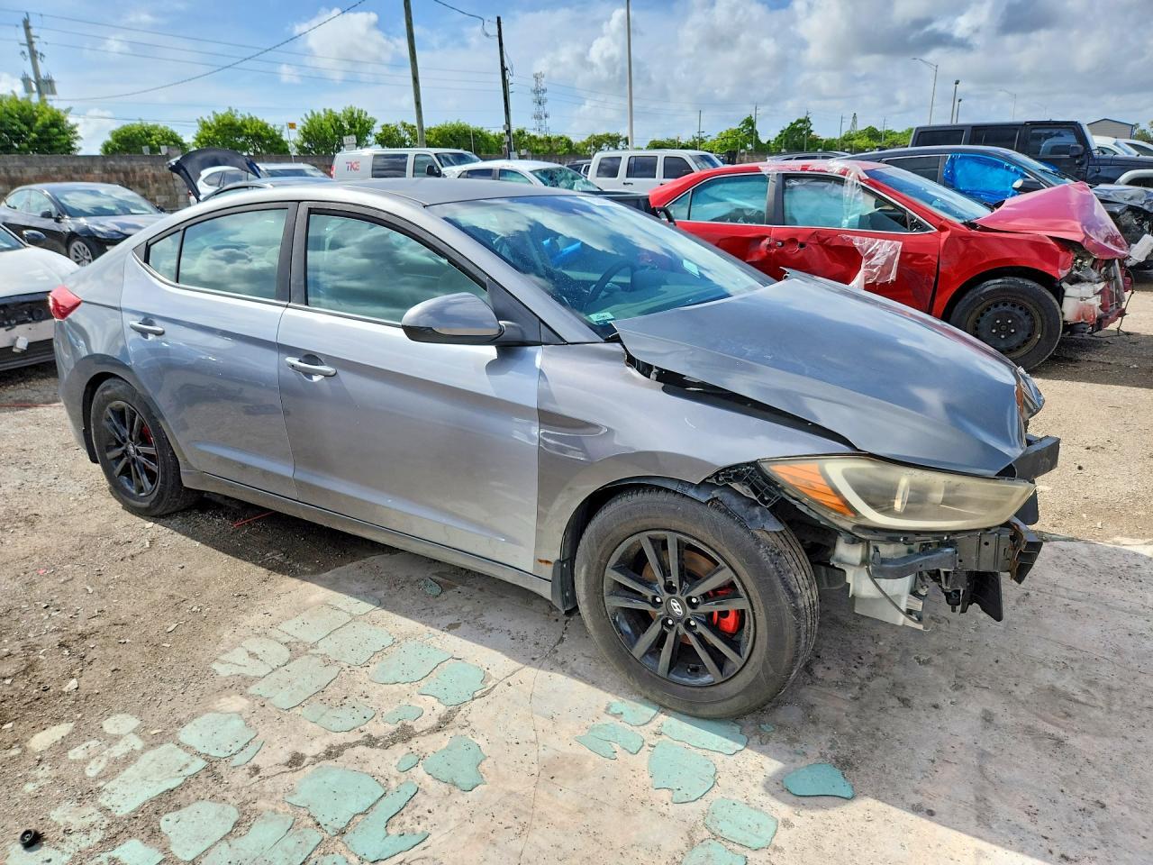 2018 Hyundai Elantra Se - Image 4