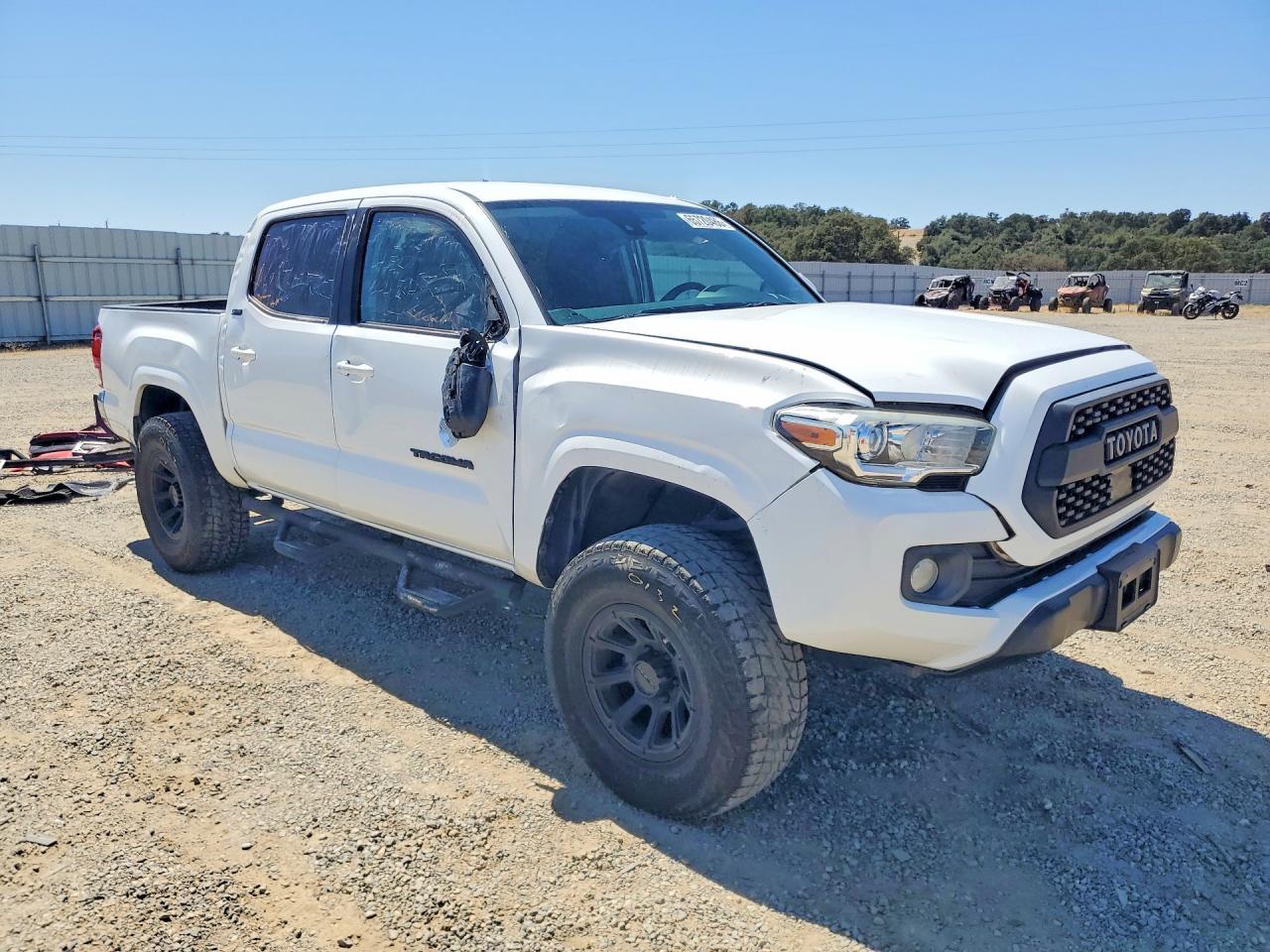 2018 Toyota Tacoma Sr5 - Image 4