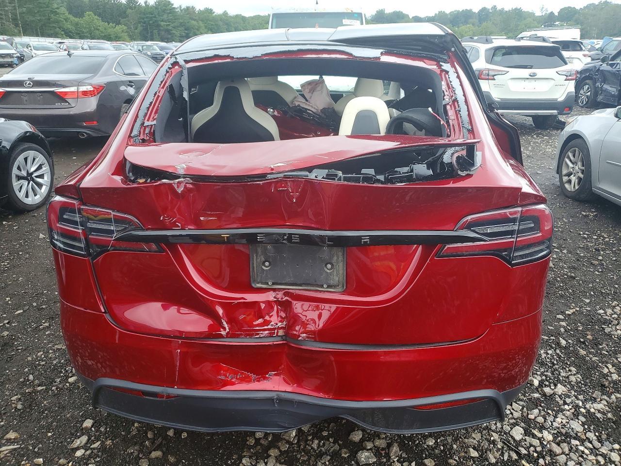 2023 Tesla Model X - Image 6