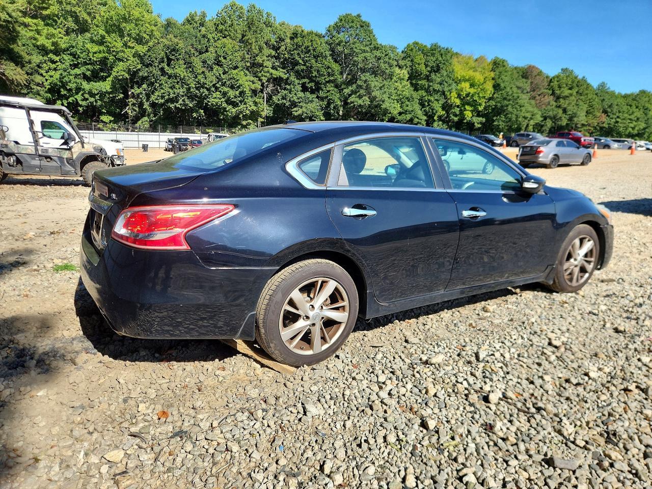 2013 Nissan Altima 2.5 - Image 3