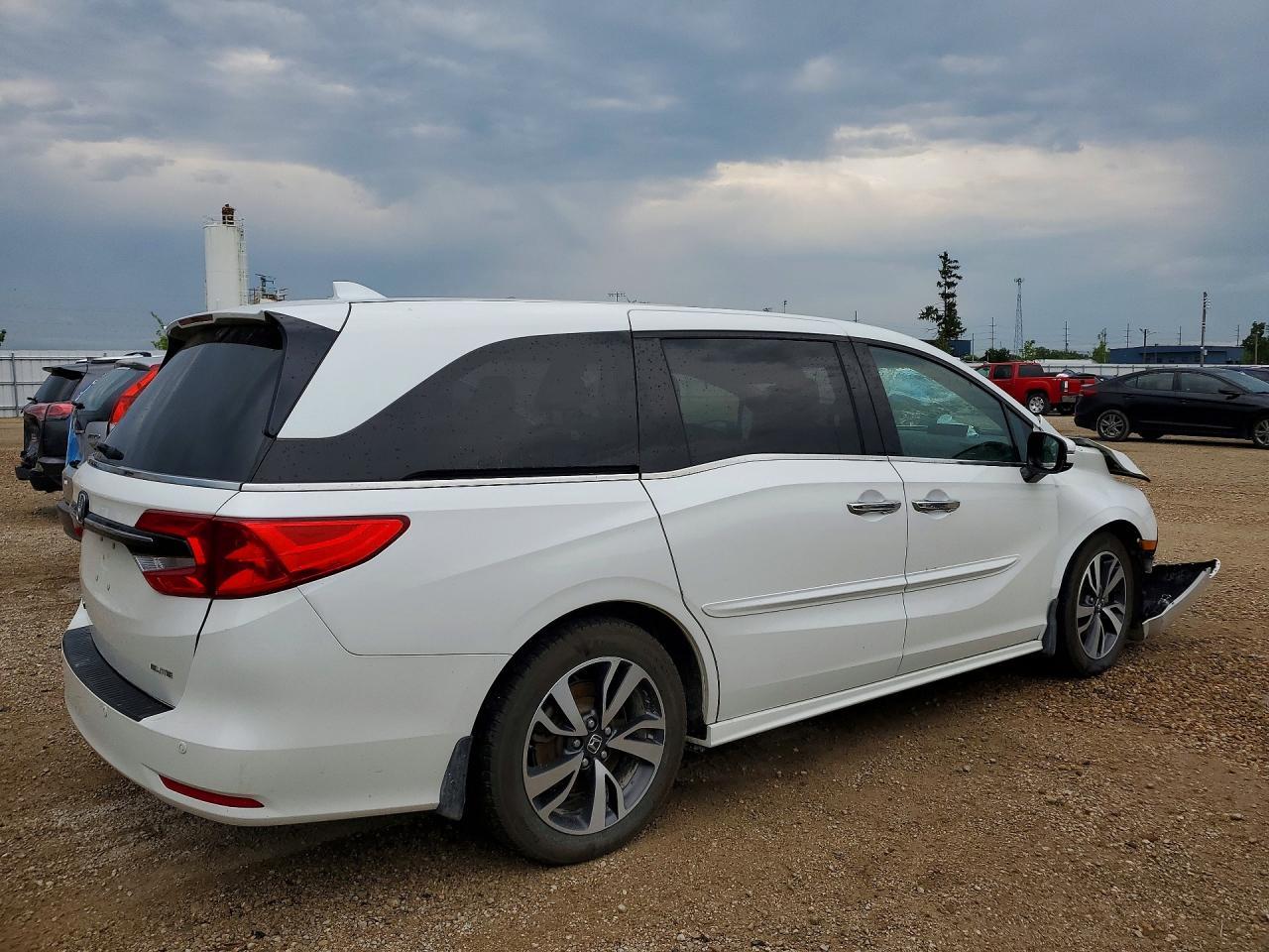 2021 Honda Odyssey Elite - Фото 3