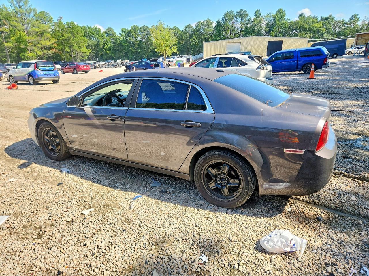 2010 Chevrolet Malibu Ls - Фото 2