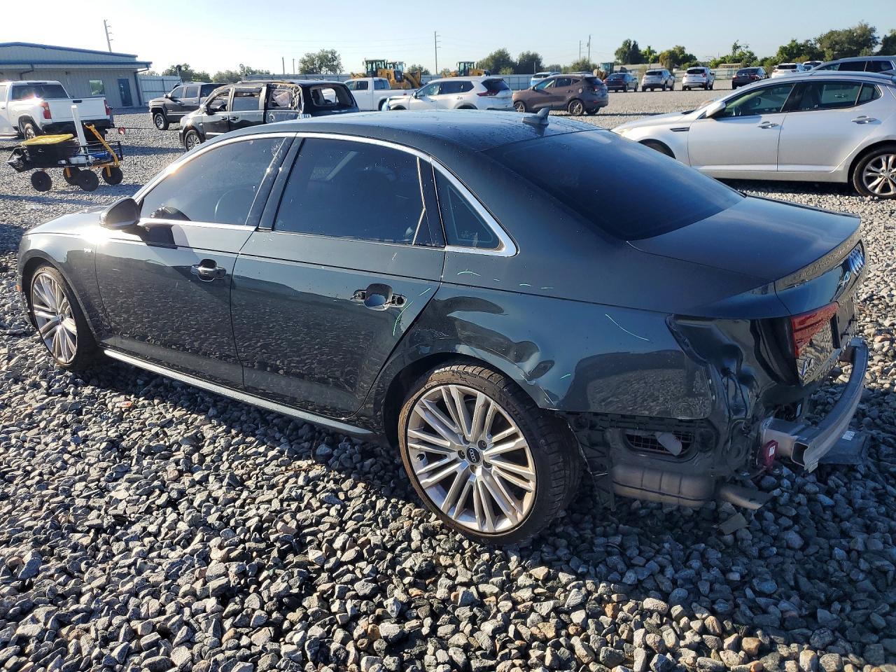2019 Audi A4 Premium Plus - Фото 2