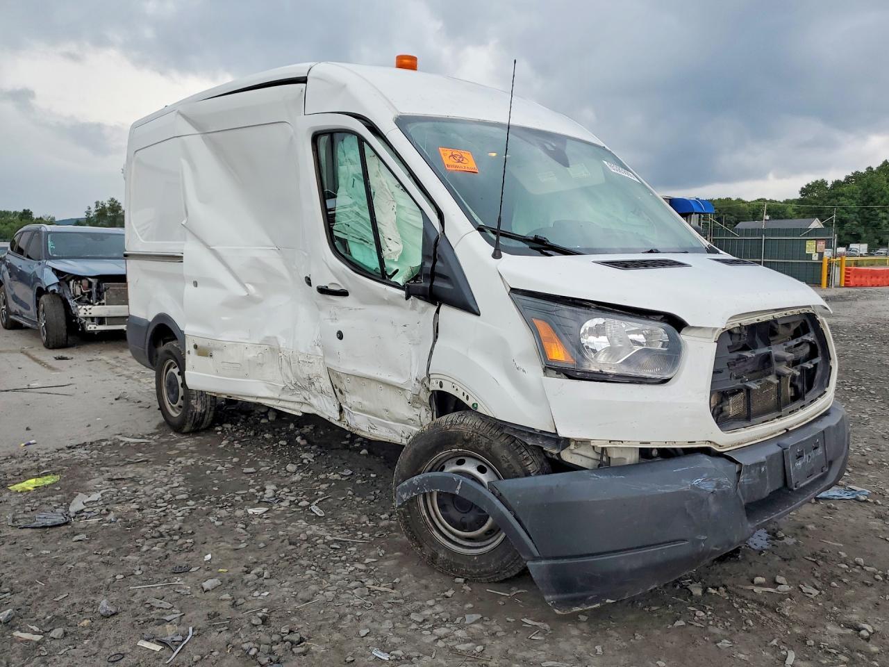 2017 Ford Transit T-250 - Image 4