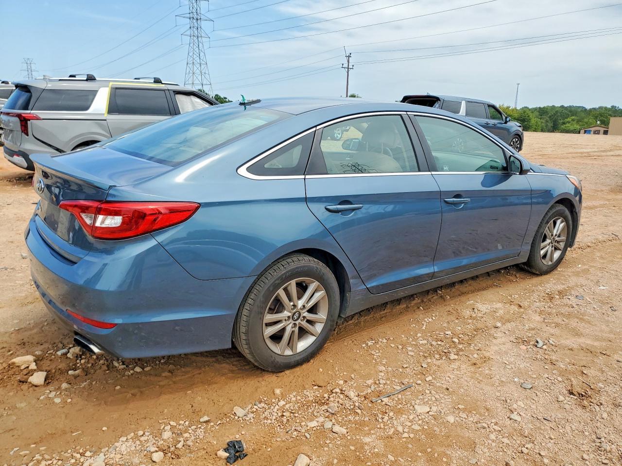 2017 Hyundai Sonata Se - Image 3