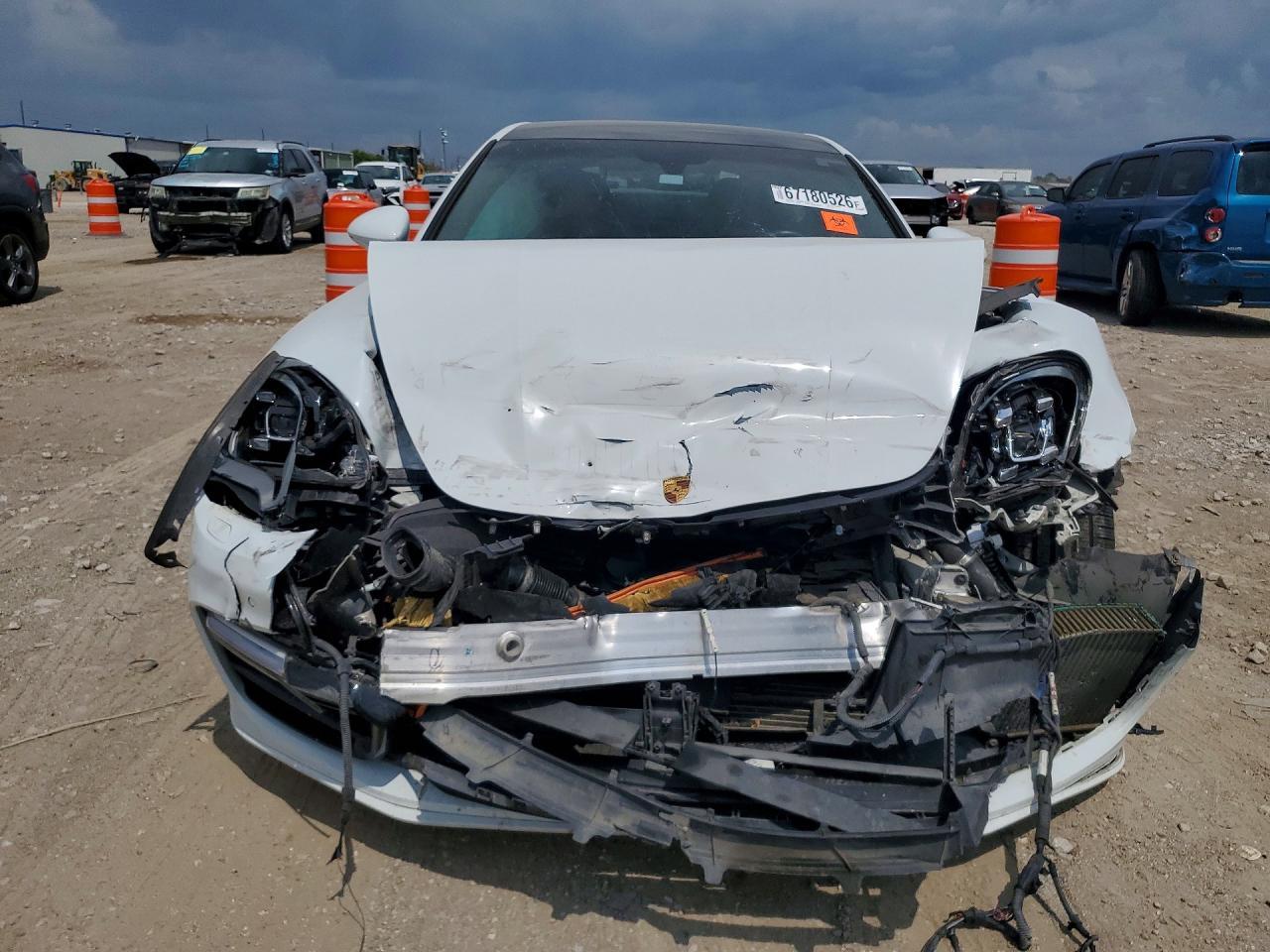 2018 Porsche Panamera 4S - Image 5
