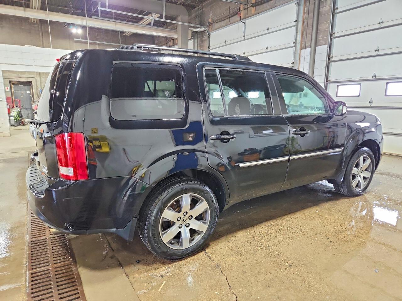 2013 Honda Pilot Touring - Image 3