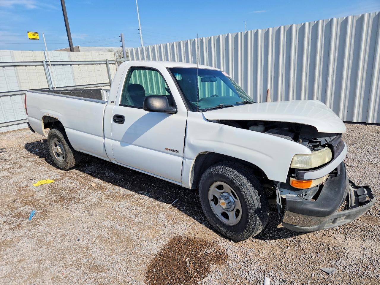 2000 Chevrolet Silverado C1500 - Image 4