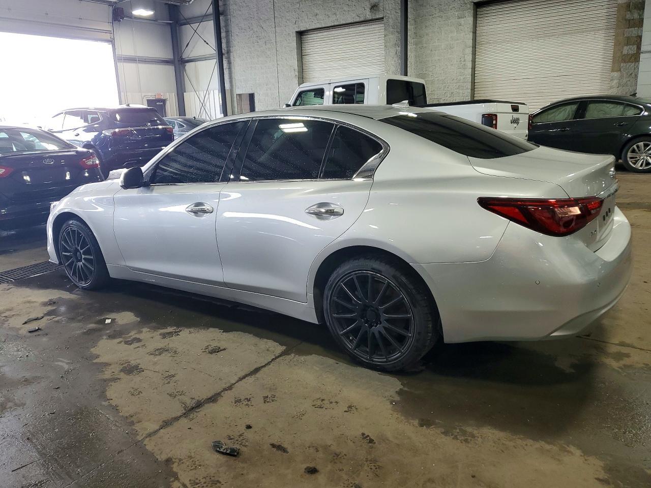 2019 Infiniti Q50 3.0T Signature Edition - Фото 2