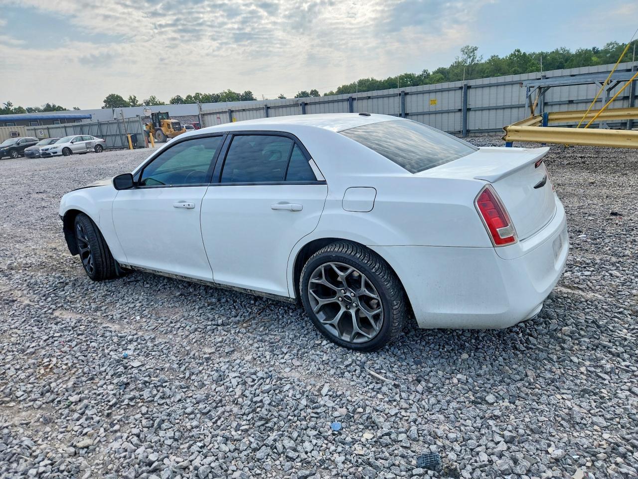 2013 Chrysler 300 S - Фото 2