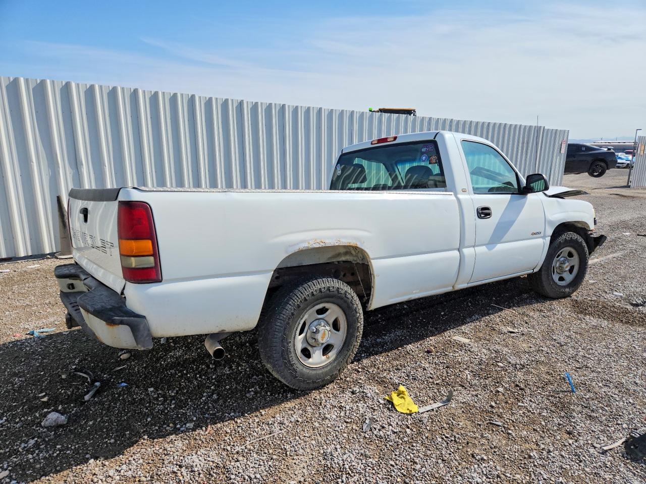 2000 Chevrolet Silverado C1500 - Image 3