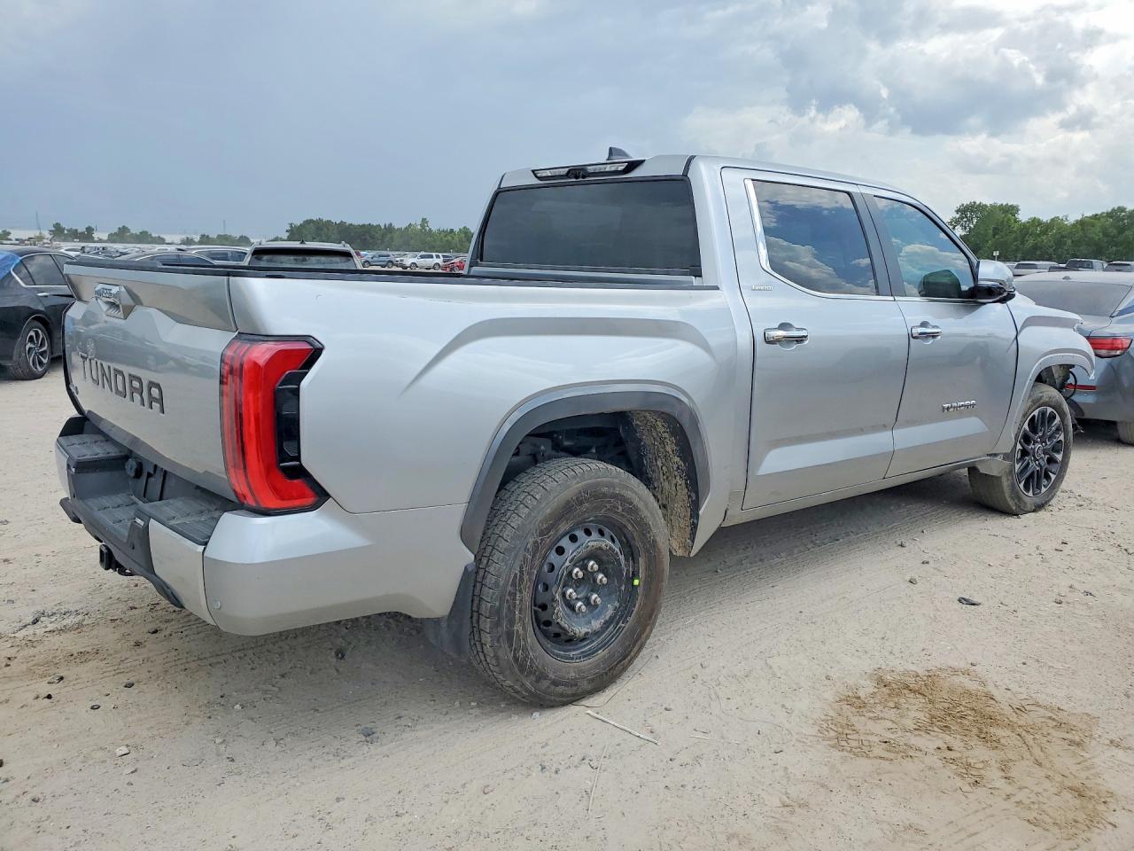 2024 Toyota Tundra Crewmax Limited - Фото 3