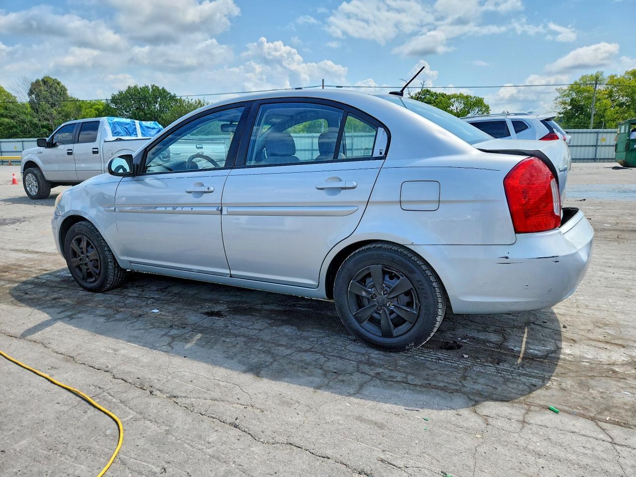 2009 Hyundai Accent Gls - Фото 2