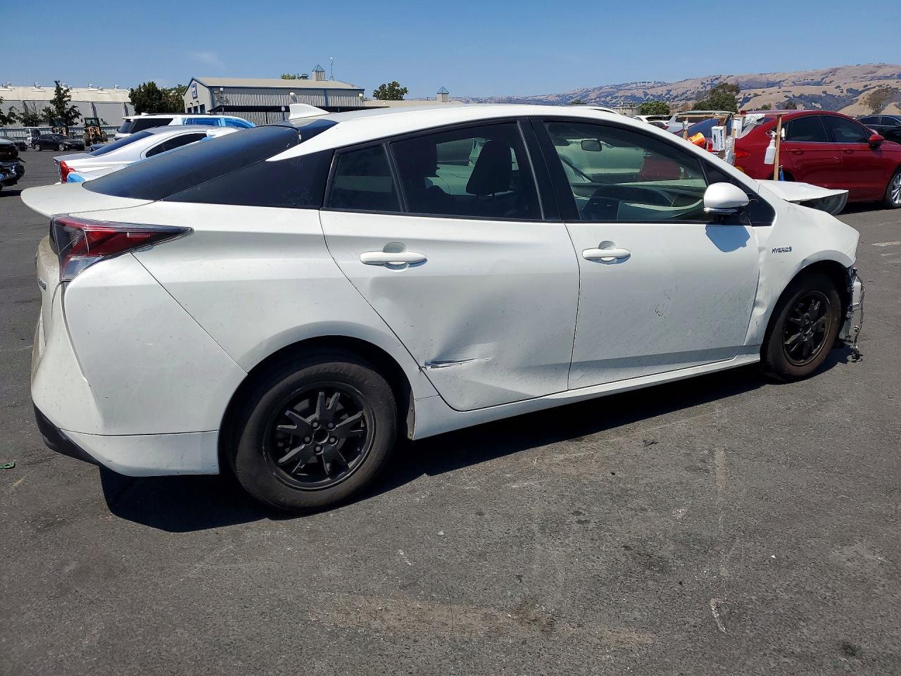 2016 Toyota Prius Two Eco - Фото 3