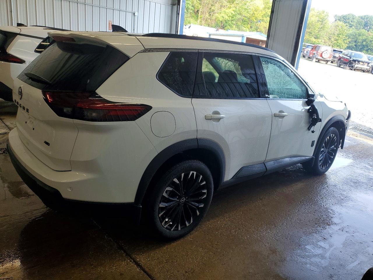 2026 Nissan Rogue Dark Armor - Фото 3