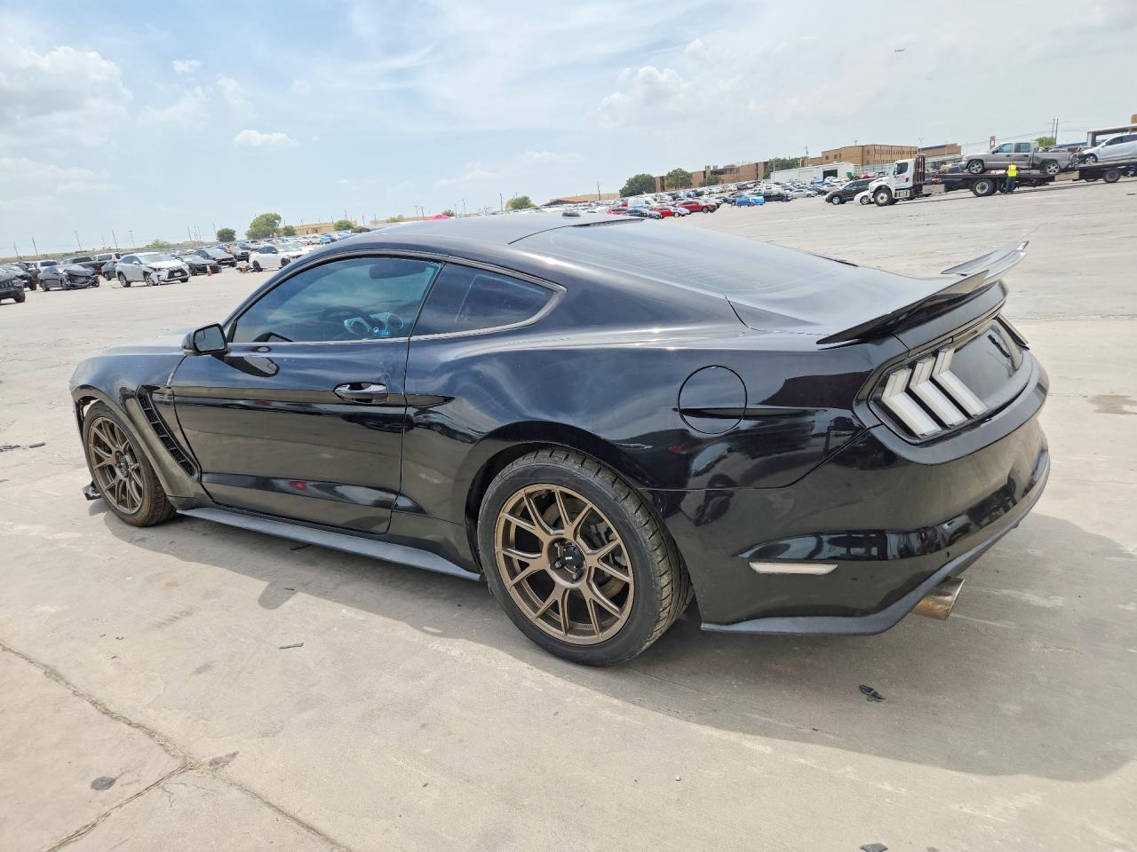 2017 Ford Mustang Gt - Image 2