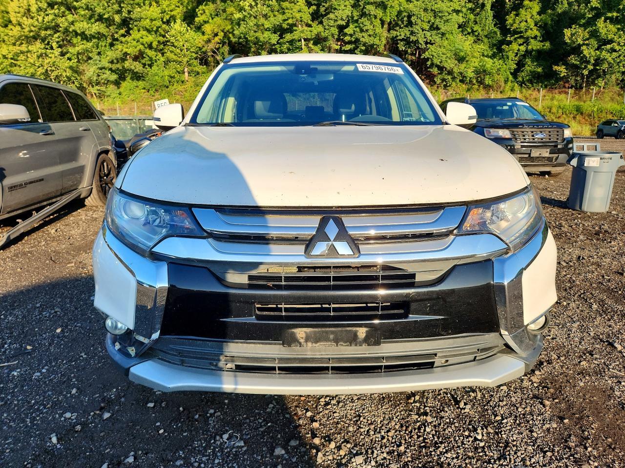2016 Mitsubishi Outlander Se - Фото 5