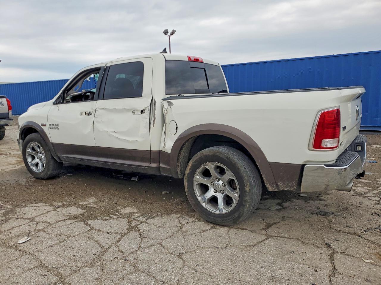 2017 Ram 1500 Laramie - Фото 2
