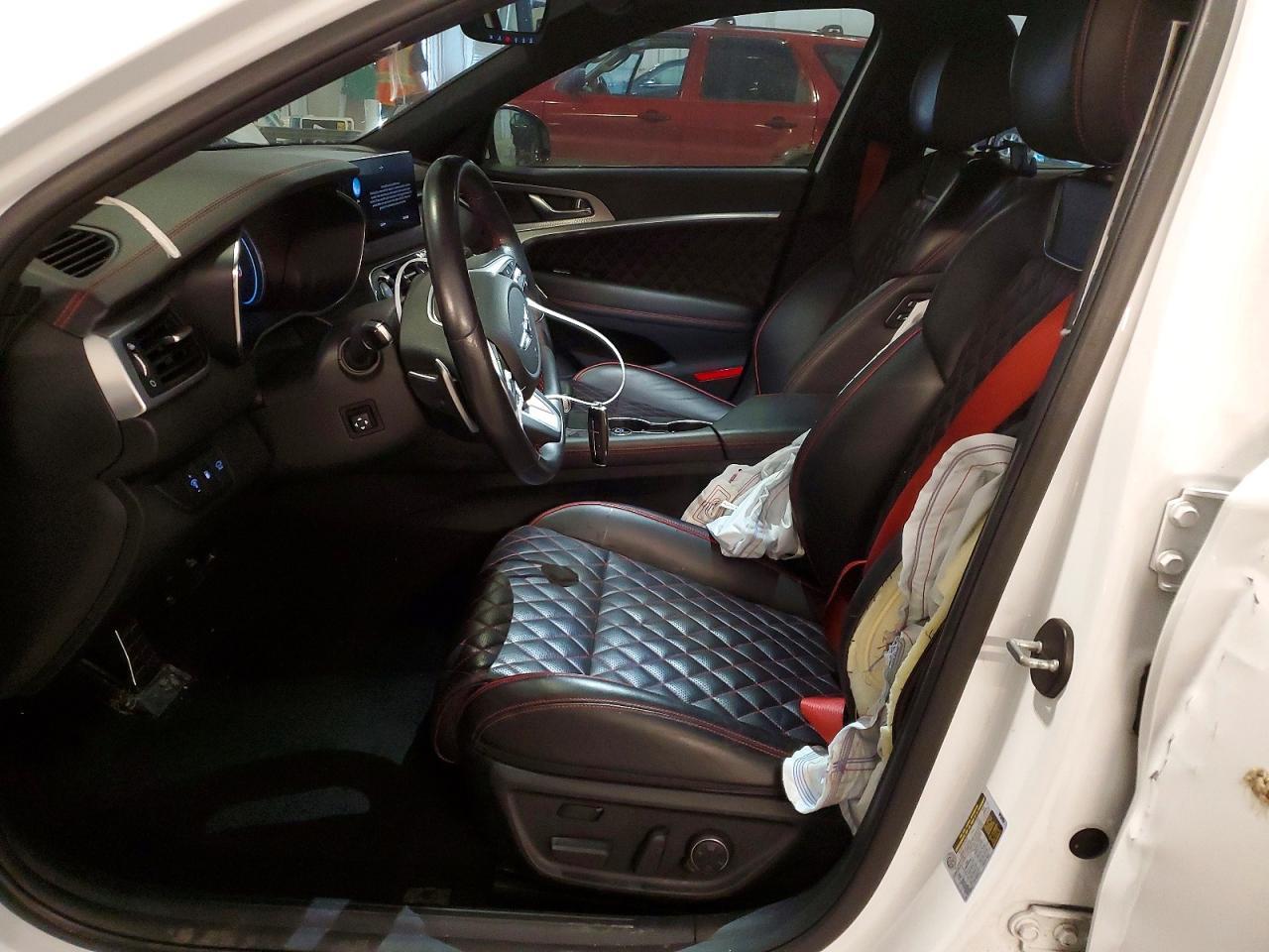 2023 Genesis G70 3.3T Standard - Фото 7