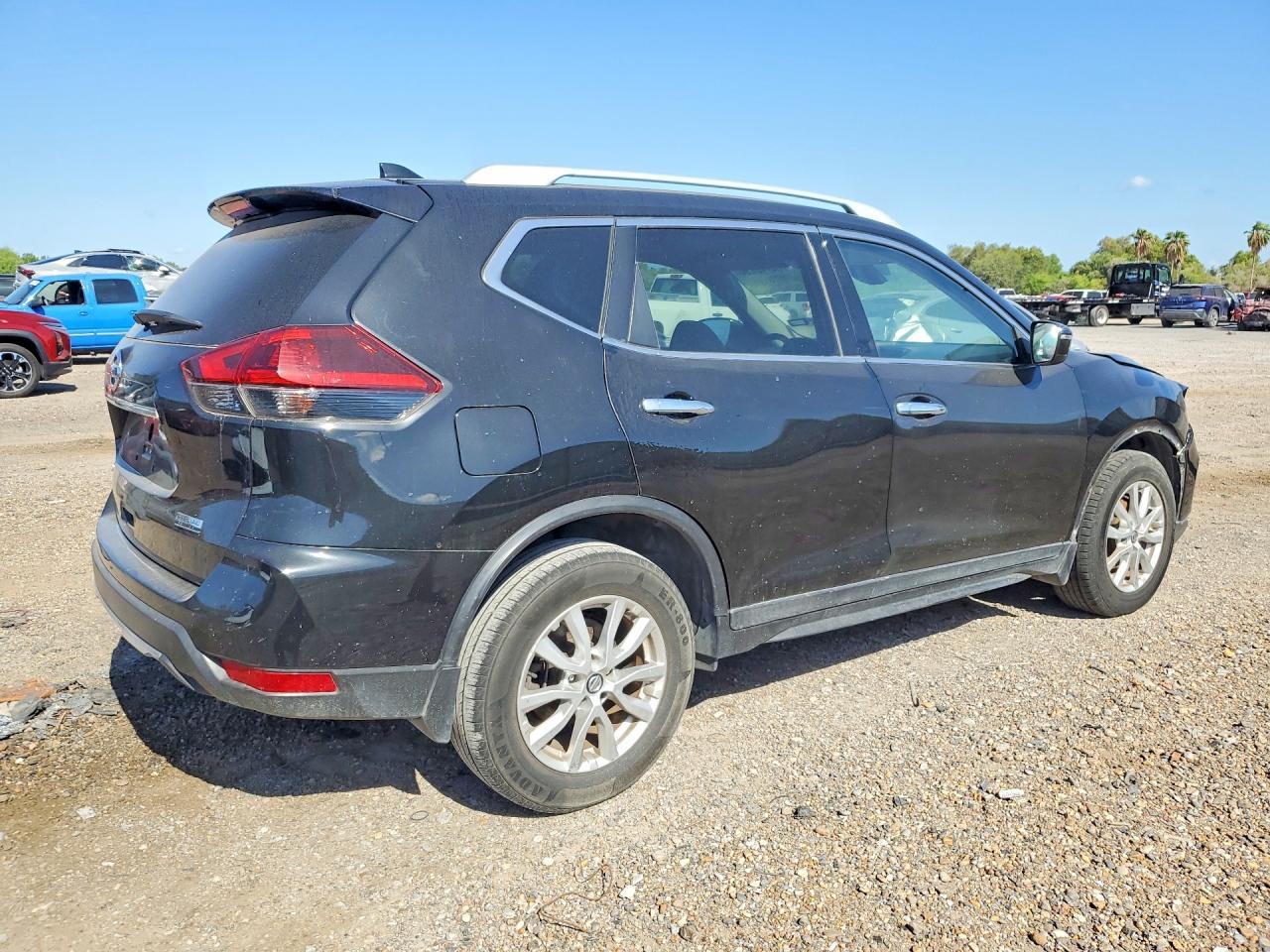 2019 Nissan Rogue S - Image 3