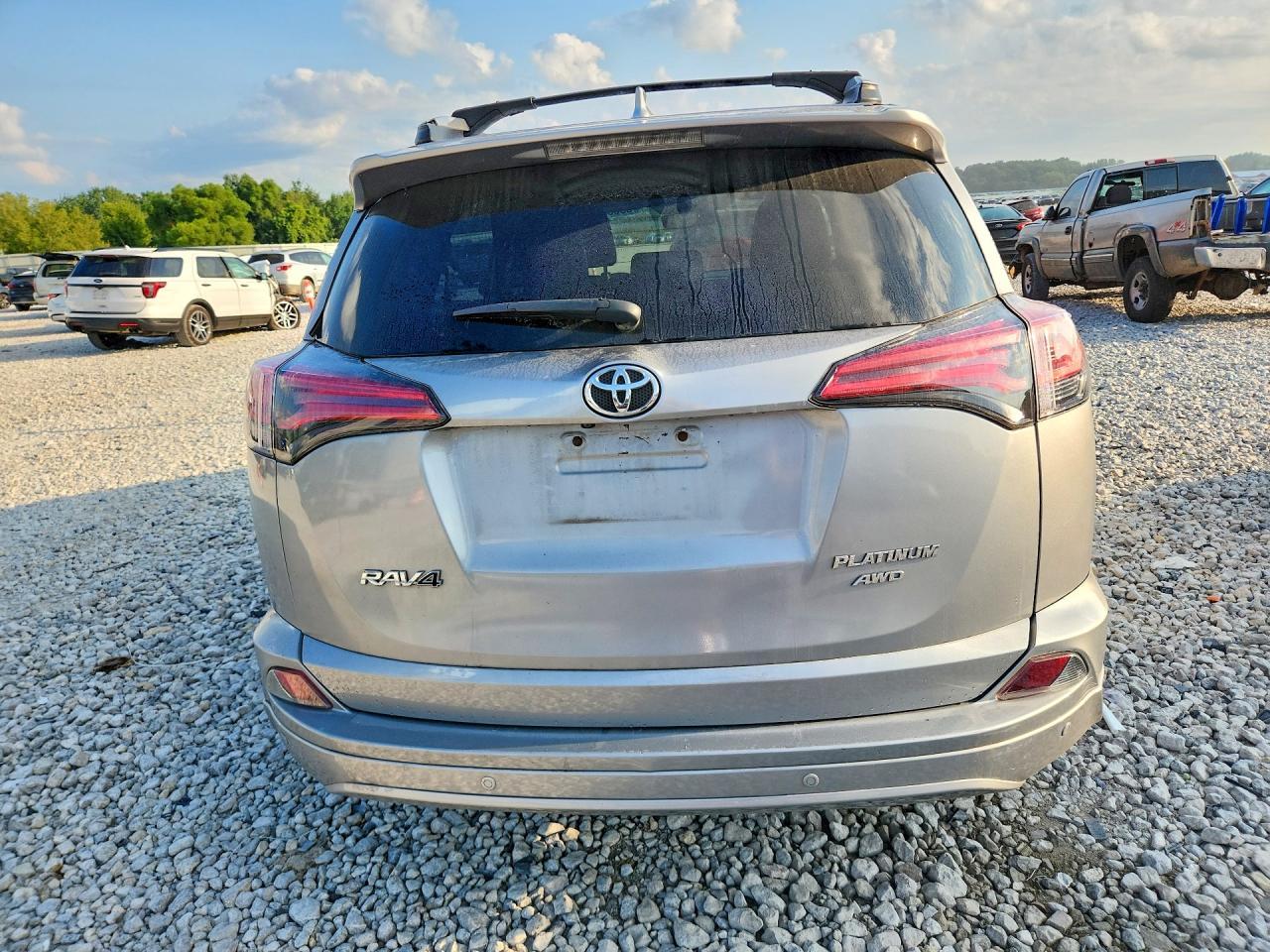 2017 Toyota Rav4 Platinum - Фото 6