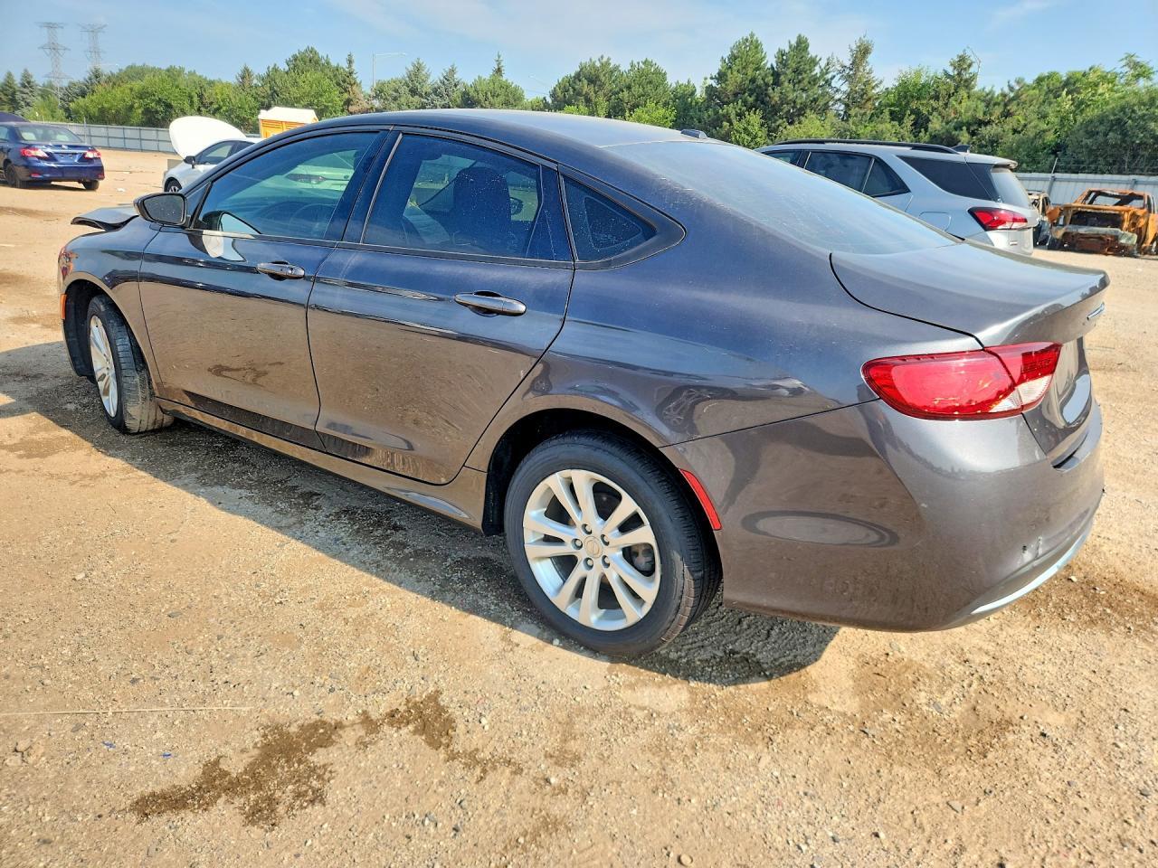 2015 Chrysler 200 Limited - Фото 2