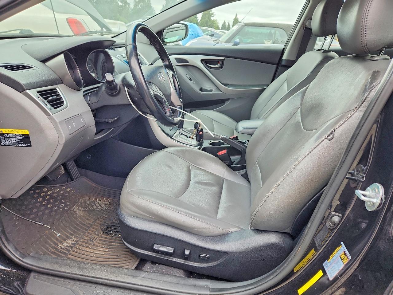 2013 Hyundai Elantra Limited - Image 7
