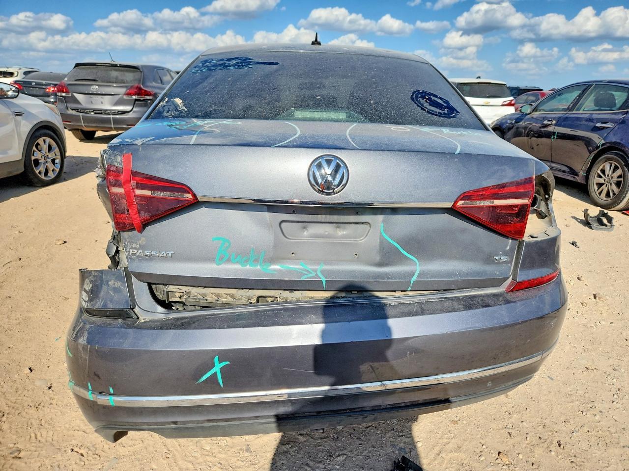 2017 Volkswagen Passat S - Фото 6