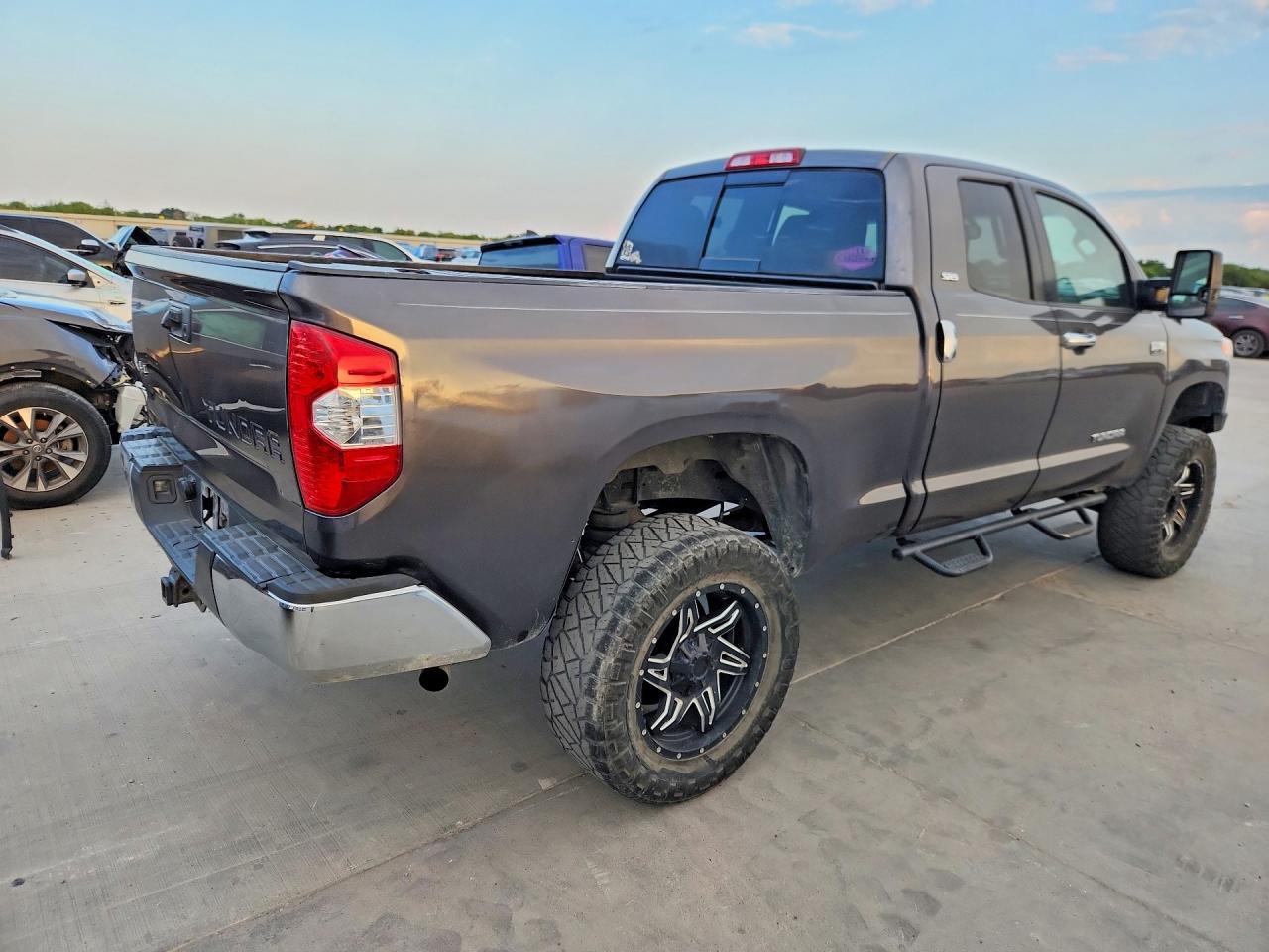2015 Toyota Tundra Sr5 - Image 3