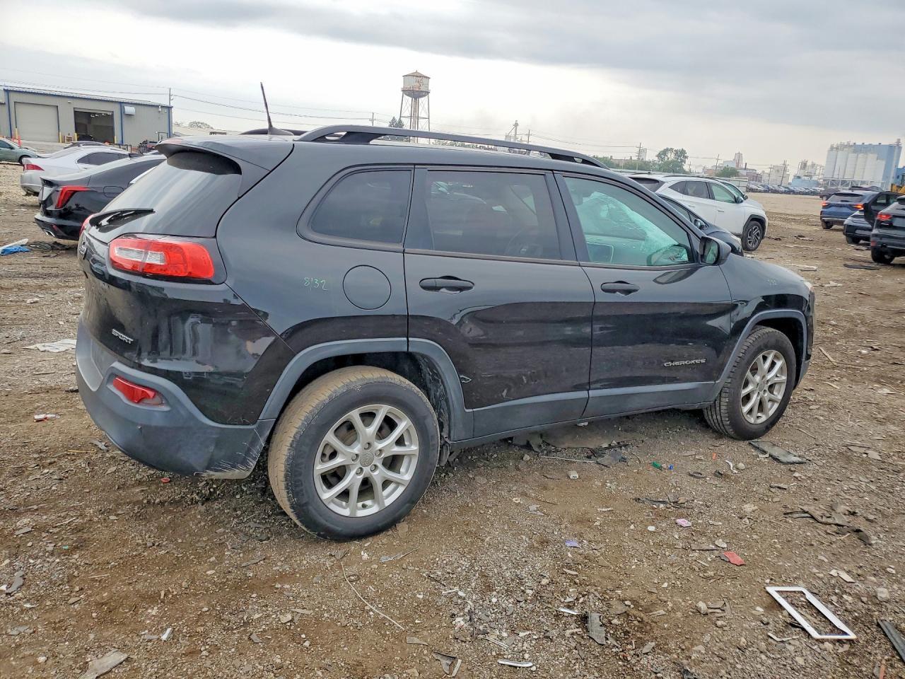 2016 Jeep Cherokee Sport - Image 3