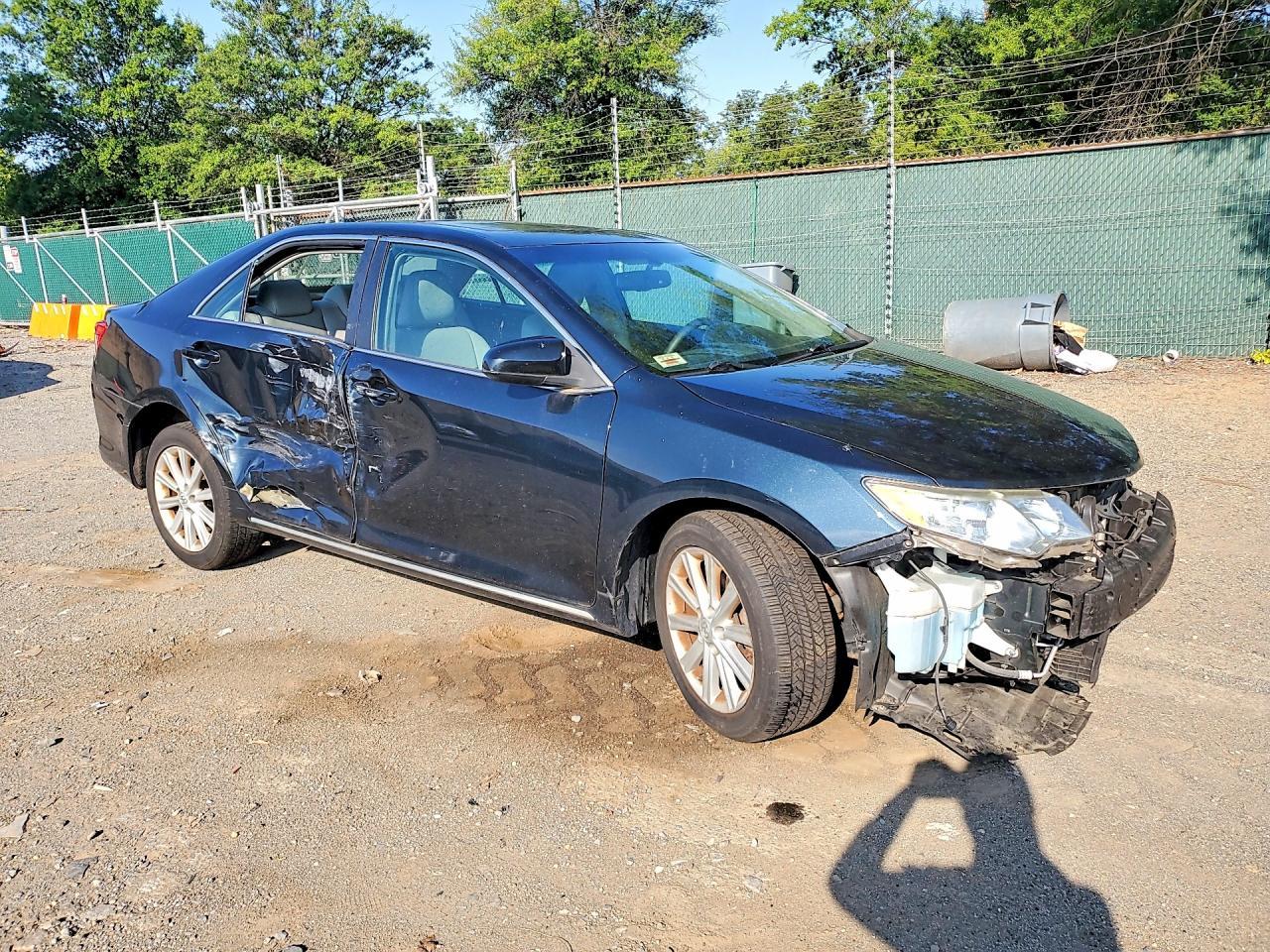 2014 Toyota Camry Xle - Image 4