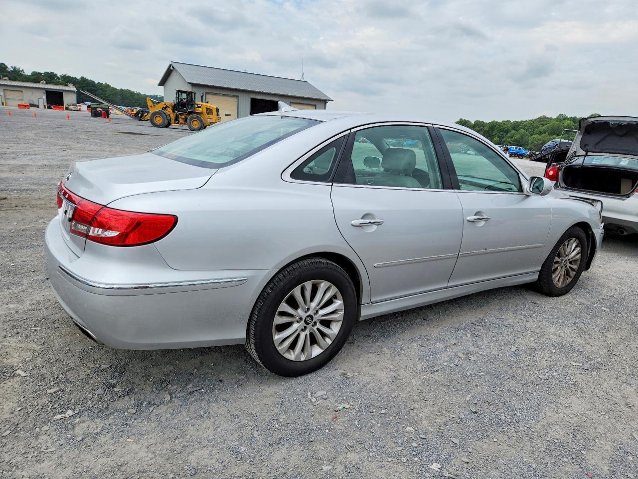 2011 Hyundai Azera Gls - Image 3