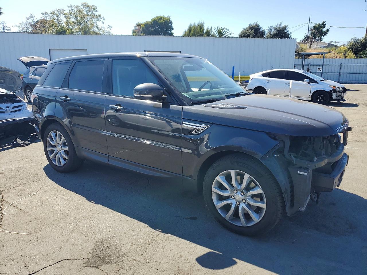 2015 Land Rover Range Rover Sport Hse - Image 4