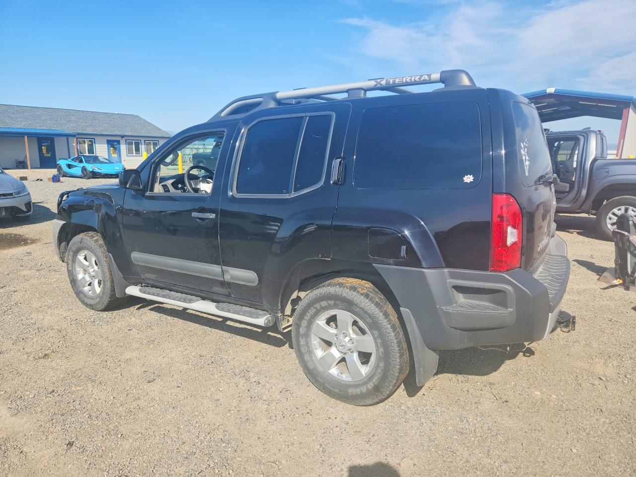 2013 Nissan Xterra X - Фото 2