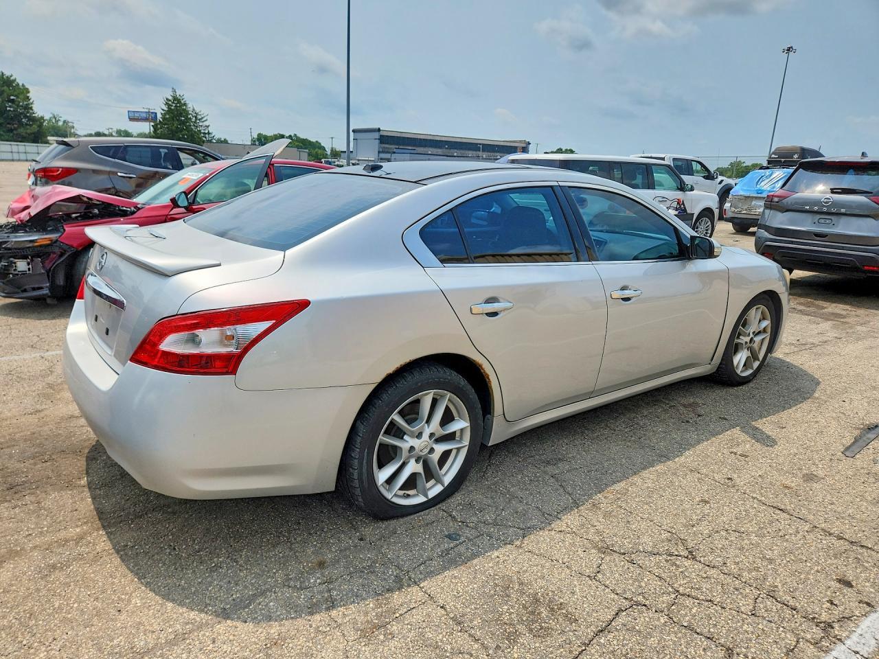 2011 Nissan Maxima 3.5 S - Image 3