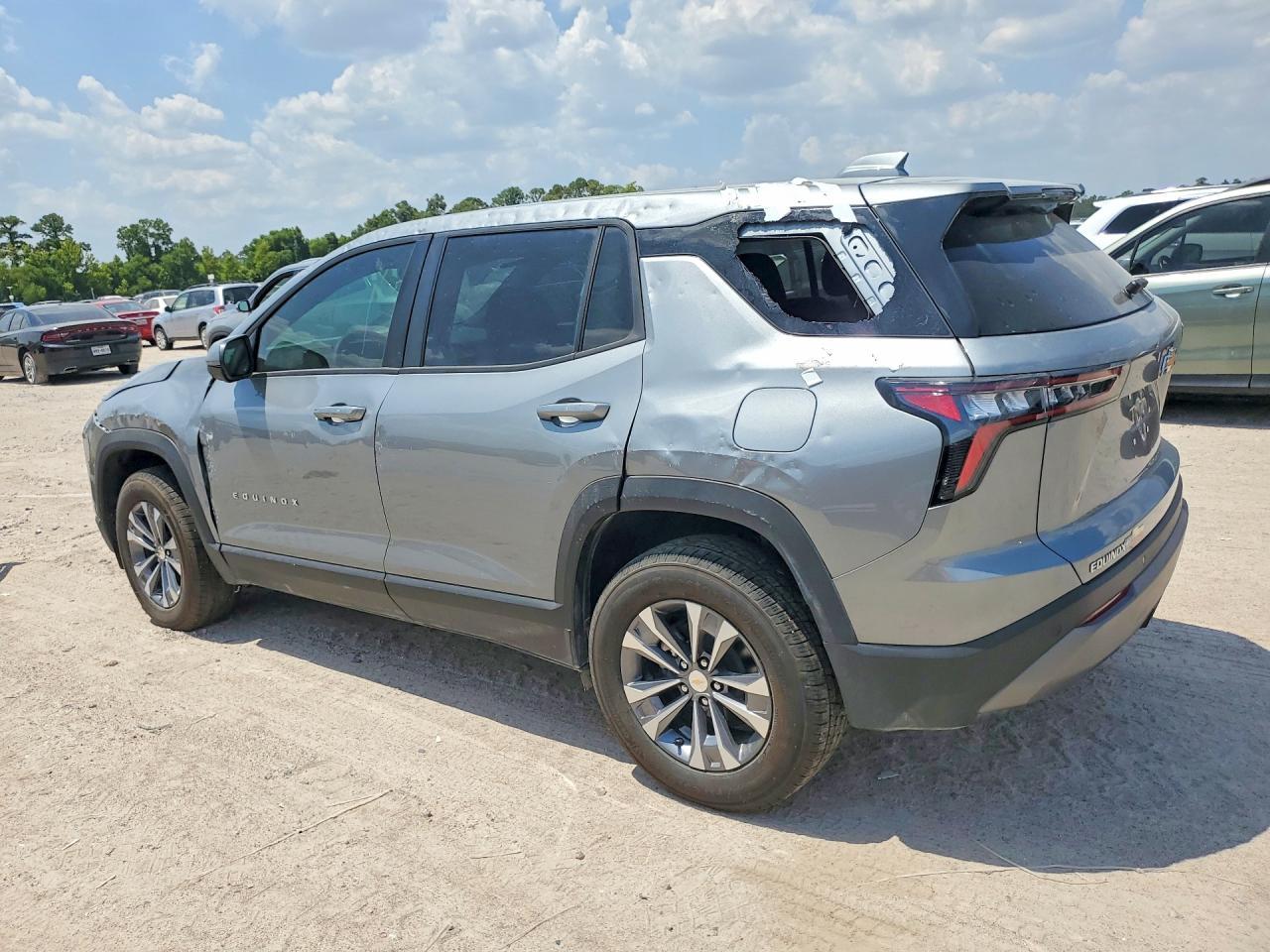 2026 Chevrolet Equinox Lt - Фото 2