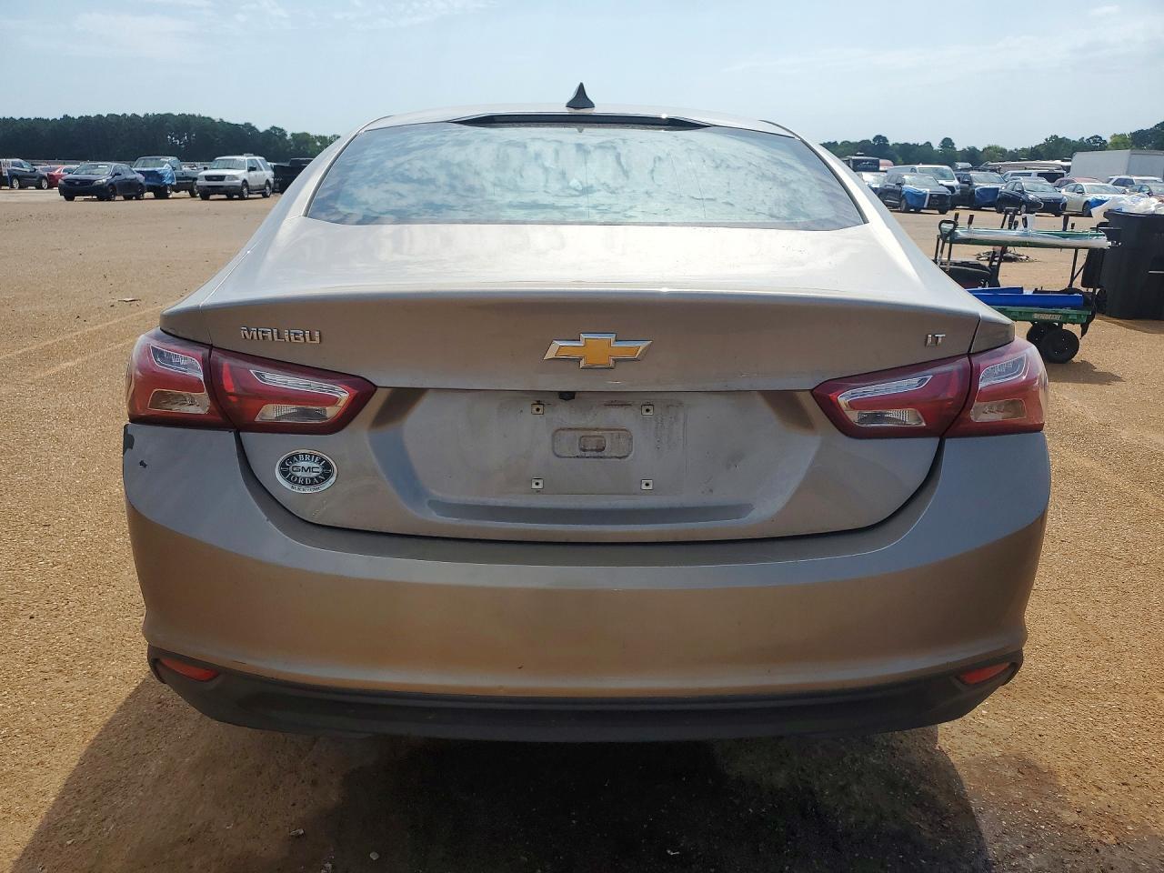 2022 Chevrolet Malibu Lt - Фото 6