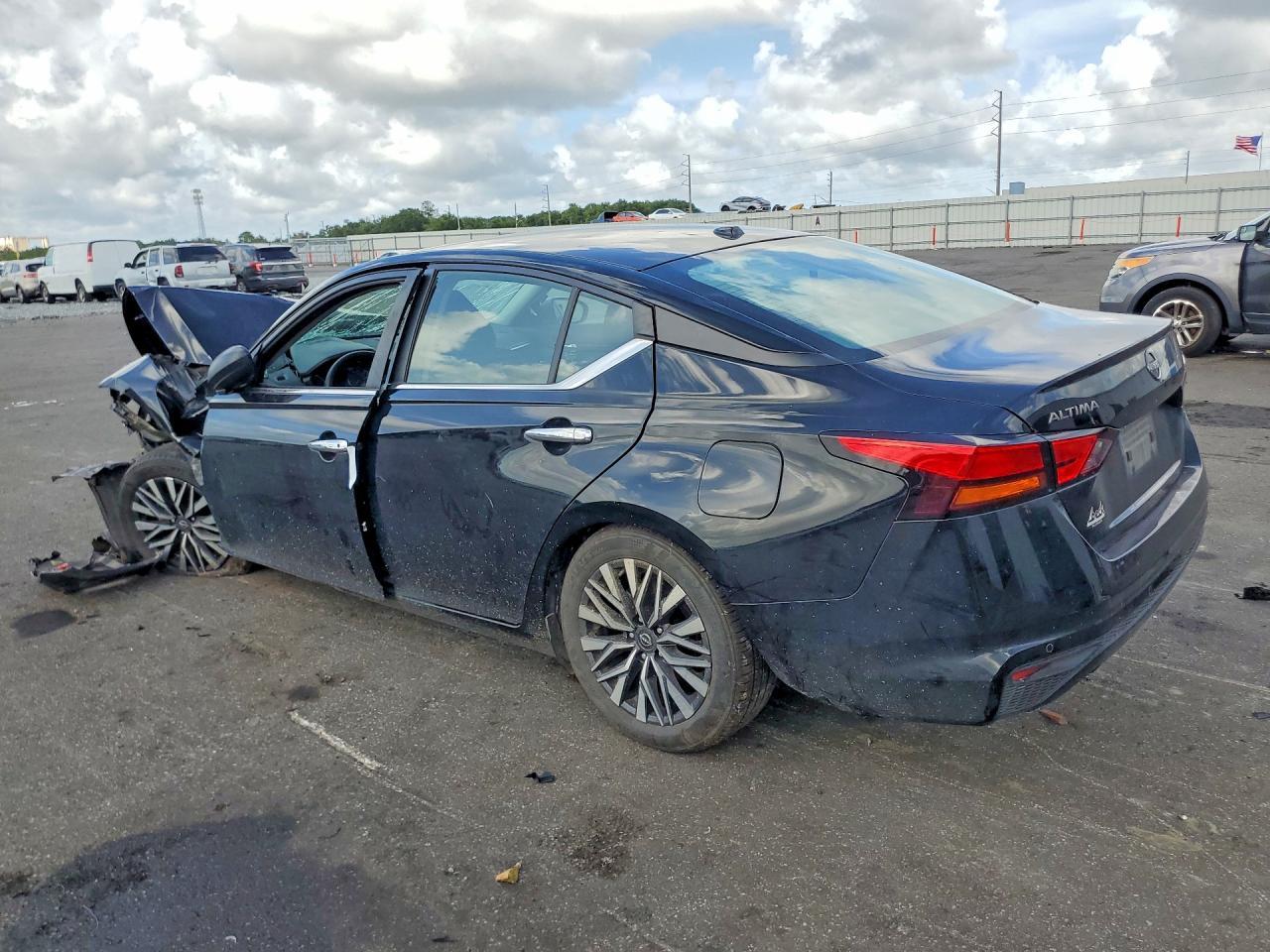 2025 Nissan Altima Sv - Фото 2