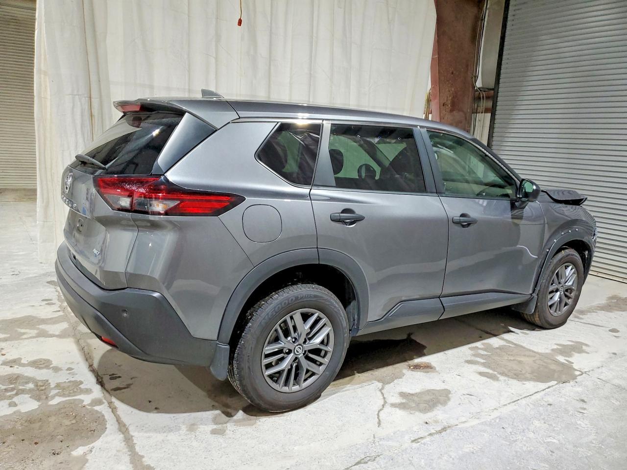 2021 Nissan Rogue S - Фото 3