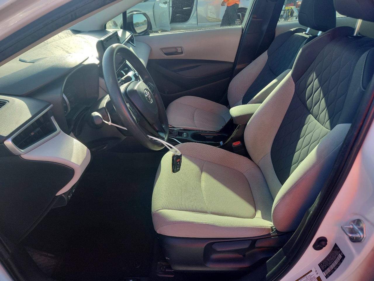 2022 Toyota Corolla Le - Фото 7