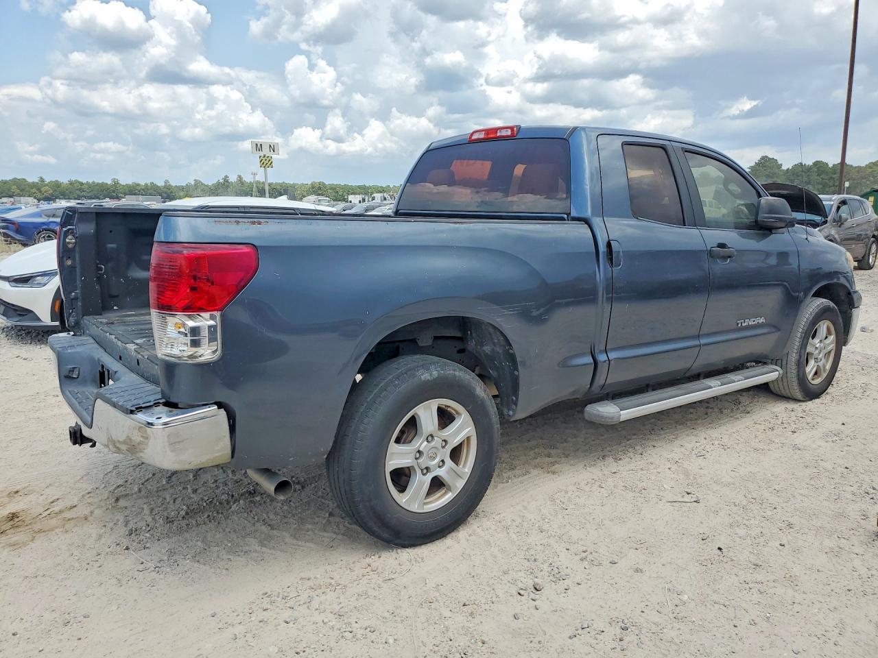 2010 Toyota Tundra Double Cab Sr5 - Image 3