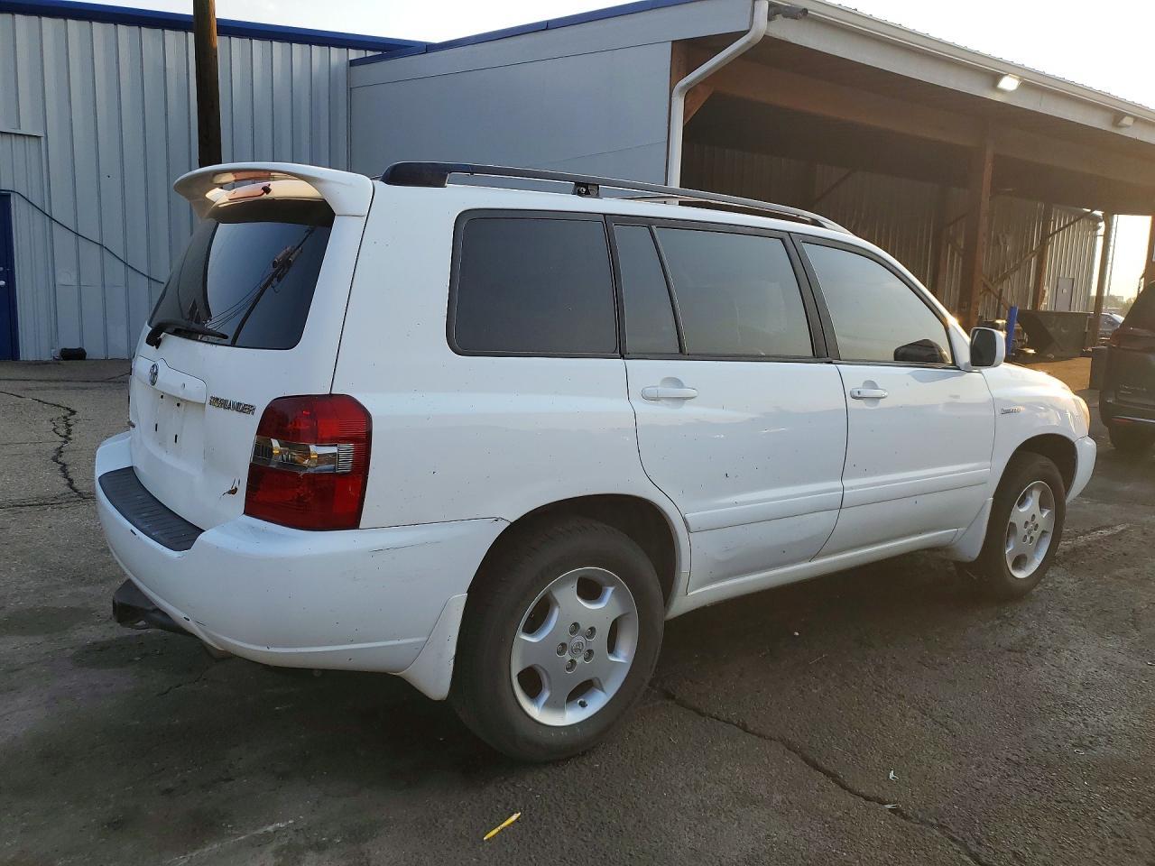 2004 Toyota Highlander Limited - Image 3