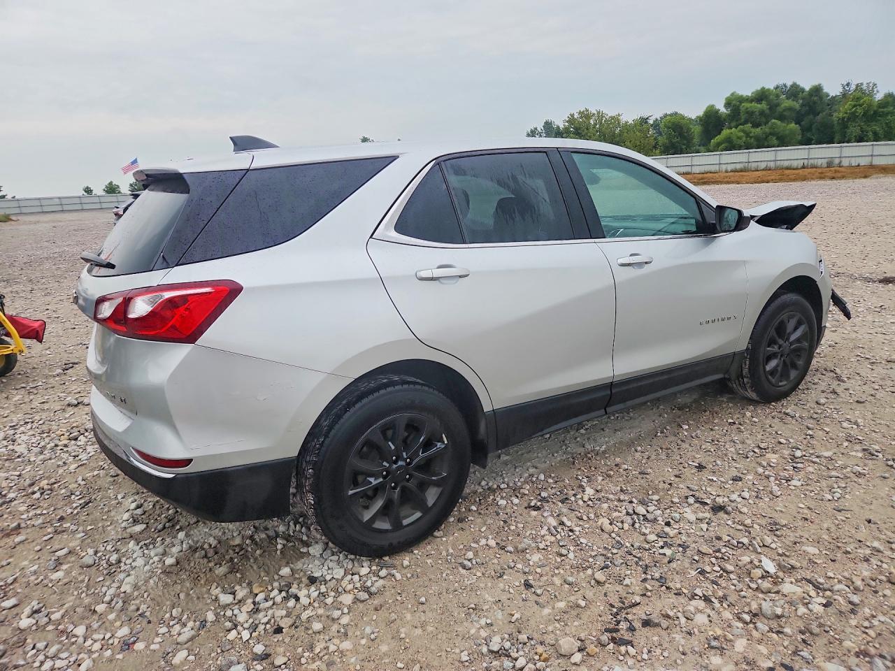 2020 Chevrolet Equinox Lt - Image 3