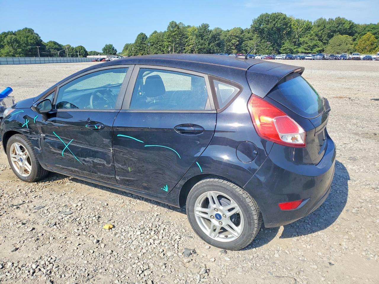 2019 Ford Fiesta Se - Фото 2