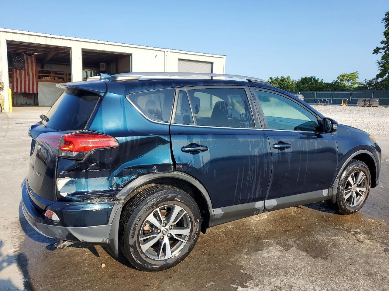 2018 Toyota Rav4 Xle - Фото 3
